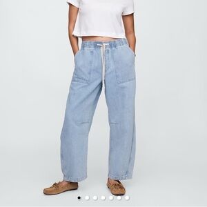 GAP pull on barrel jeans
